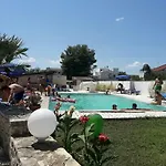 Borgo La Pineta Affittacamere *