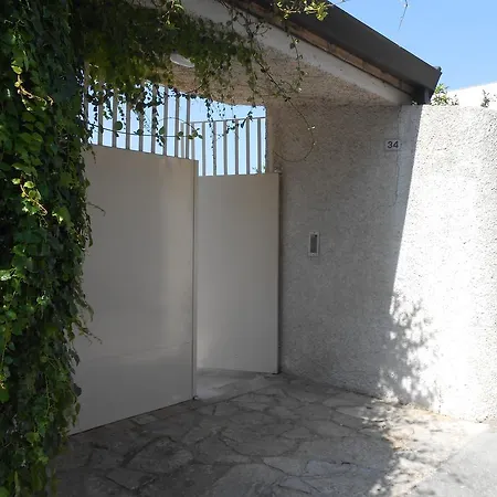 Guest house Borgo La Pineta Carmiano (Apulia)