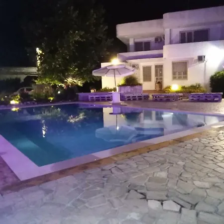 Guest house Borgo La Pineta Carmiano (Apulia)