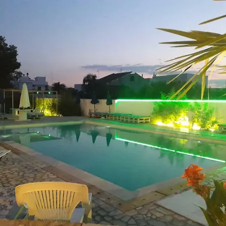 Borgo La Pineta Guest house *